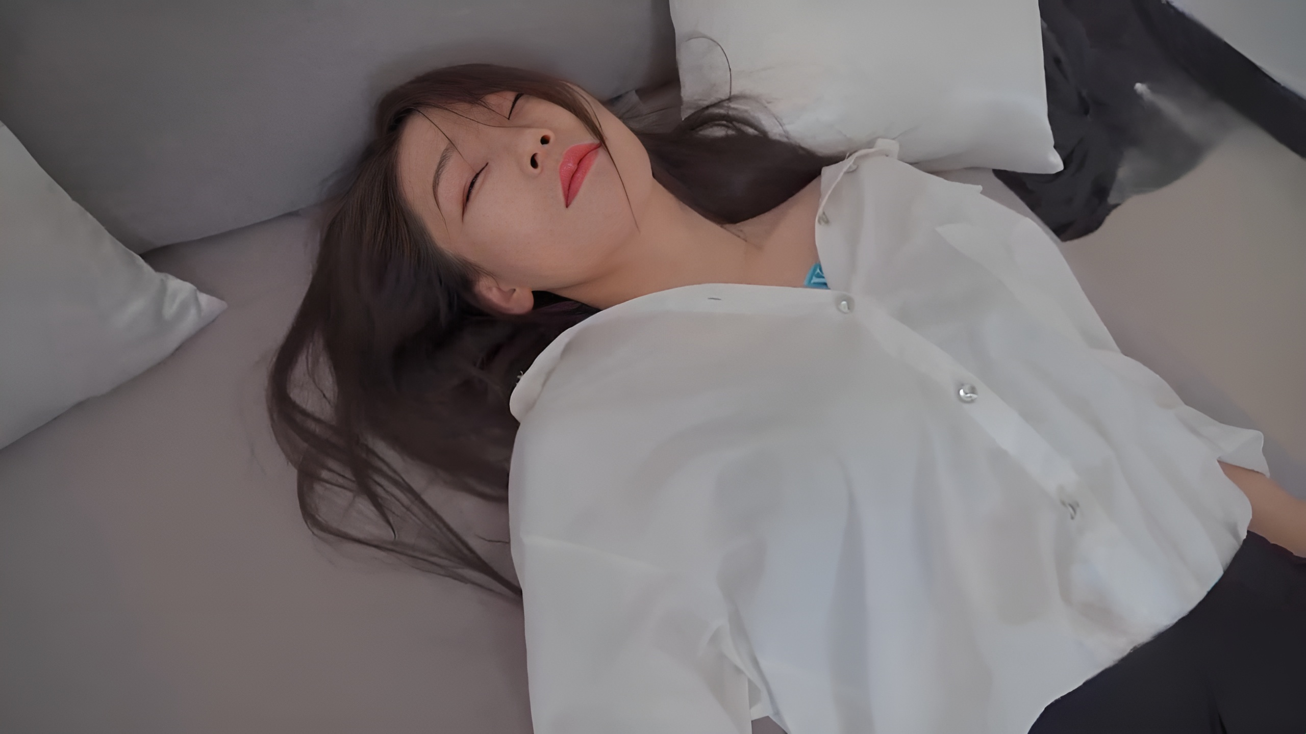 XKG-115 술에 취한 동료의 보지에 정자를 뿜어낸다....