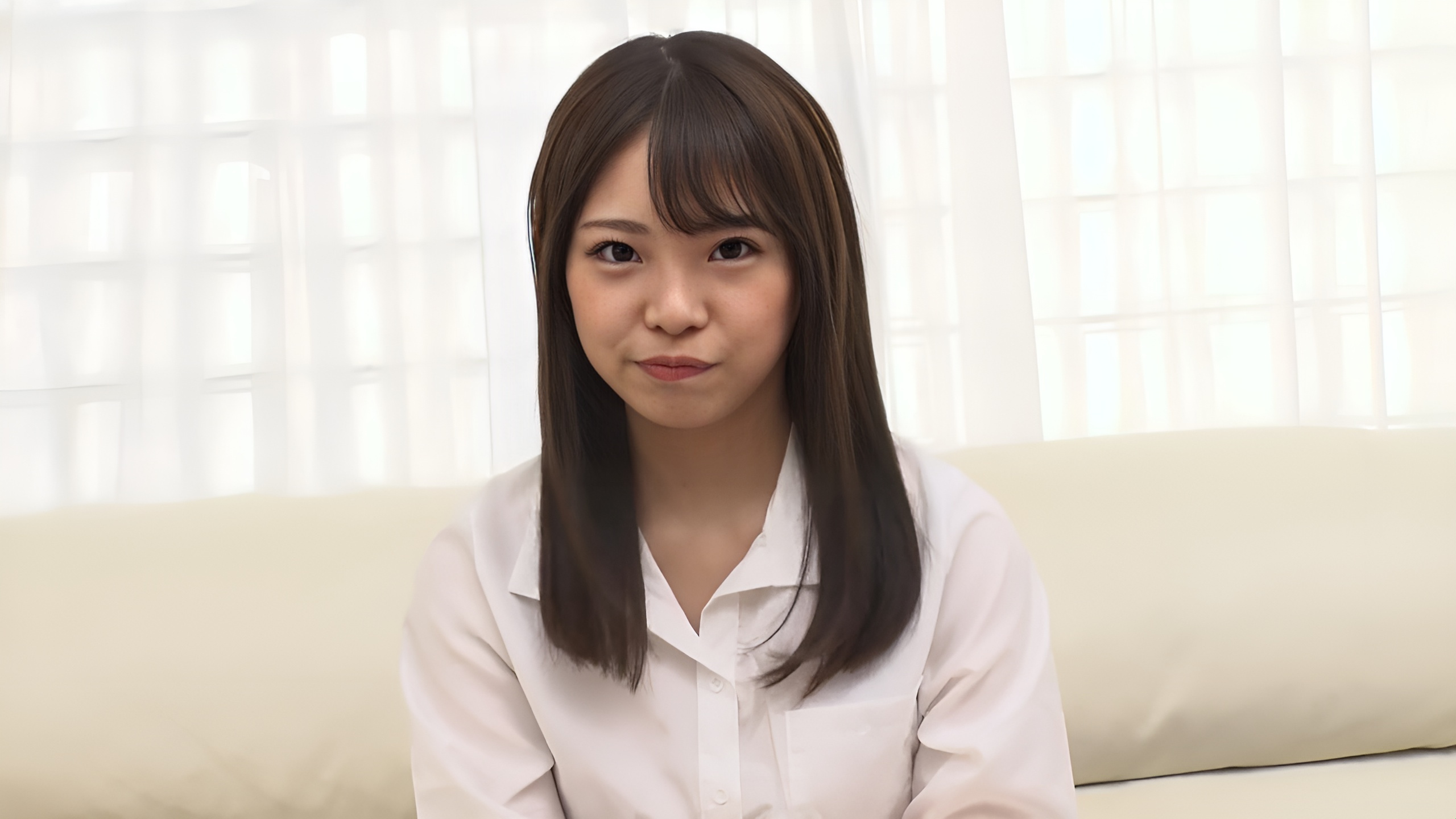 101521-001-CARIB 女学生练习拍摄